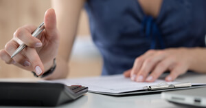 知らないと損するかも!投資信託にかかる税金と基準価格の話