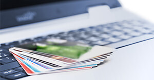 国内FXと海外FXの違い「入出金方法」