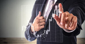 いつ始めるのがベスト?FXで利益を出す仕組みと利益が狙えるタイミングを解説!