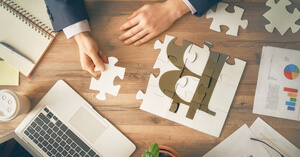 ビットコインの取引は副業になる?会社にバレることはない?